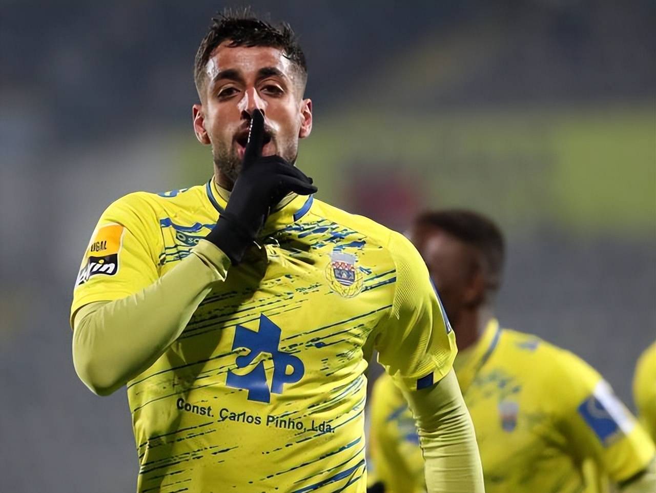 关于转折点丹佛掘金复出首秀，葡超今夜攻防权衡，压力陡增，更衣室氛围转暖的信息